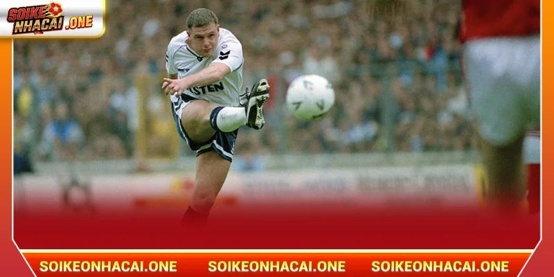 Tiền Vệ Xuất Sắc Nhất Tottenham Gọi Tên Huyền Thoại Nào? Paul Gascoigne cũng là một trong số những tiền vệ xuất sắc nhất Tottenham.